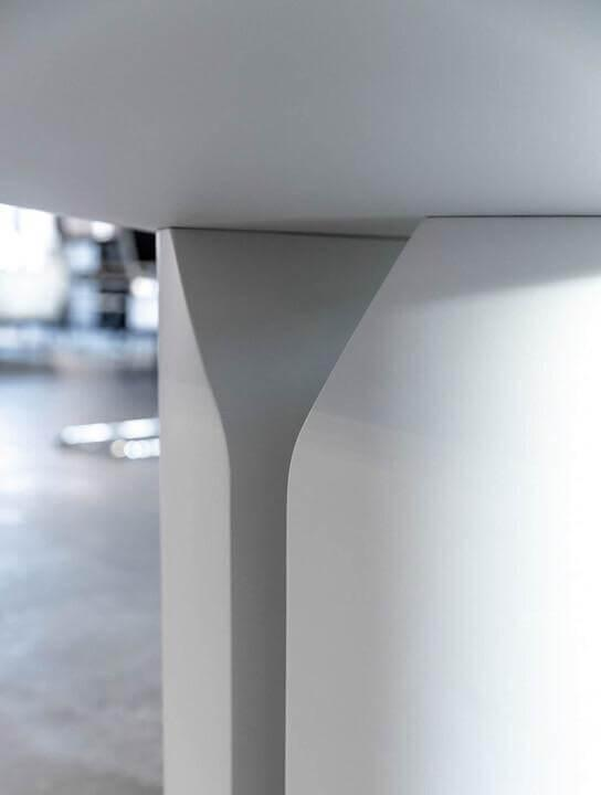 Esstisch NVL Tischplatte Holzfaser Gestell Hartpolyurethan Oberfläche Weiß Matt Lackiert