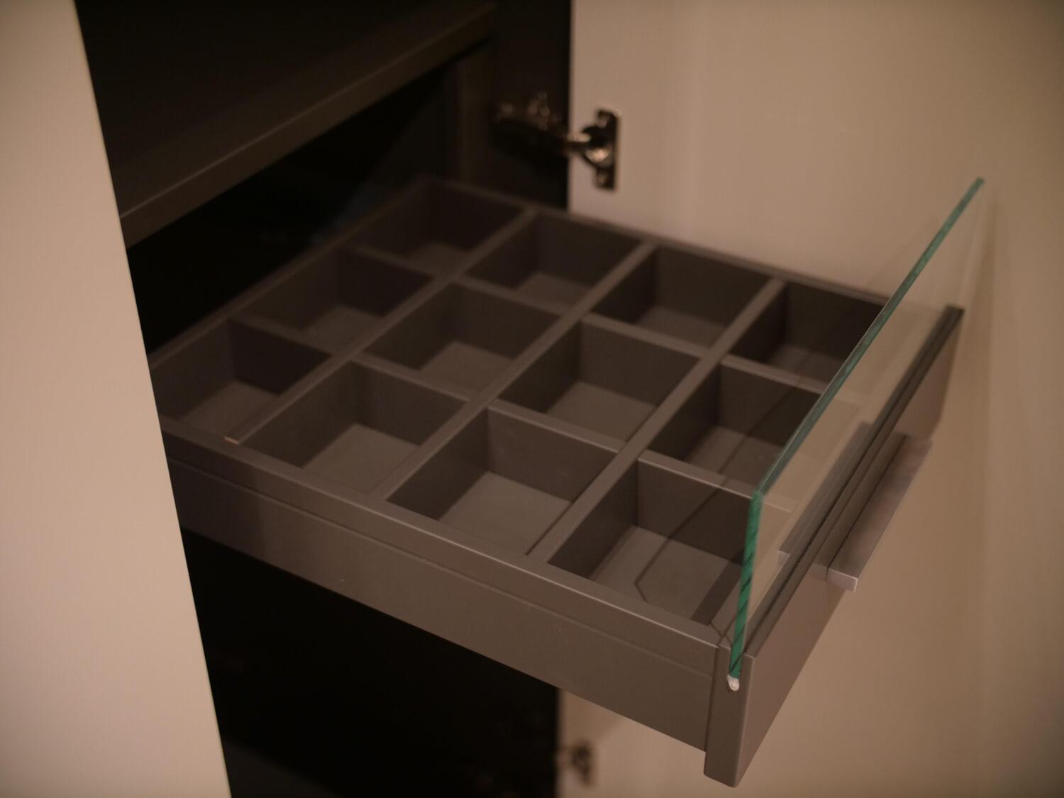Hülsta - Systemeckschrank Multi Forma II Lack Grau Design T+U Griff U012 Lack Grau - 16