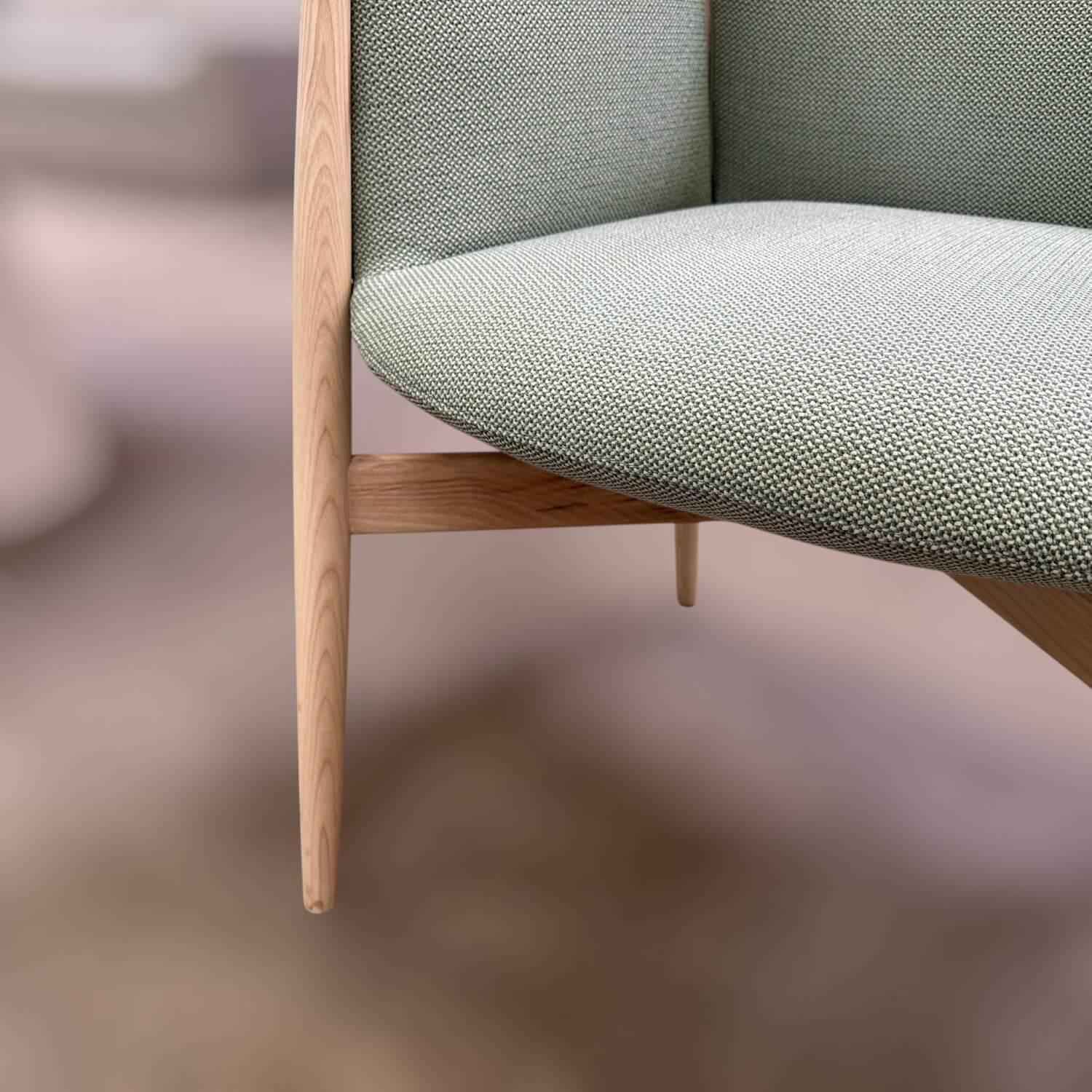 COR - 2er Set Armlehnstuhl Kagu 661 Stoff 10077 Hellgrün Gestell Esche Natur Geölt - 2