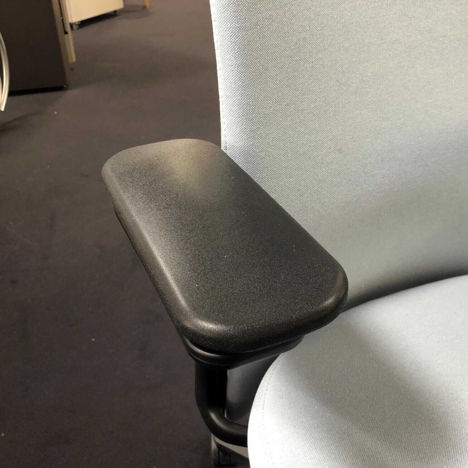 Sessel Bürodrehstuhl Pacific Chair Hoch mit Kopfstütze