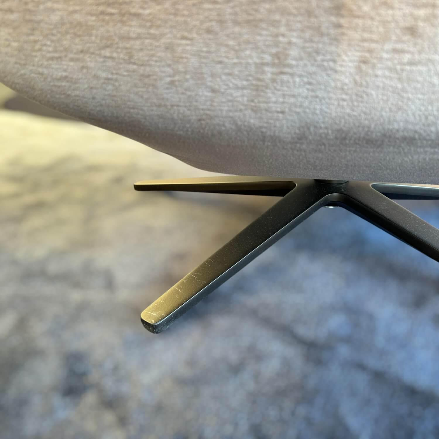 Bielefelder Werkstätten - Funktionssessel Charly Stoff DAVE JA6169-061 Beige Fuß Metall Schwarz Mit Motorischer Verstellung - 4