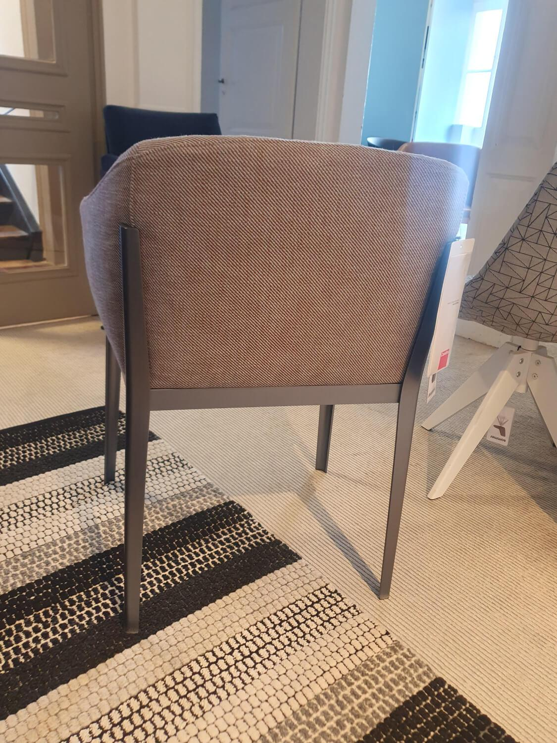 Cassina - Armlehnstuhl Cotone Stoff 13F935 Hellblau Braun Gestell Aluminium Eloxiert Grau Blau Matt - 5