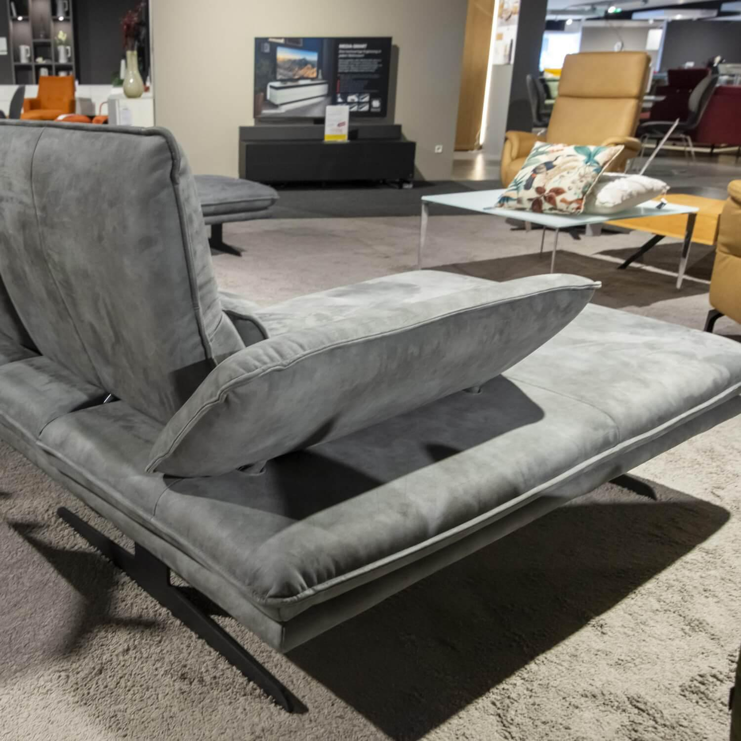 W. Schillig - Ecksofa Broadway Mit Hocker Stoff V5223 Elephant Grau Metallkufe Schwarz M99 - 7