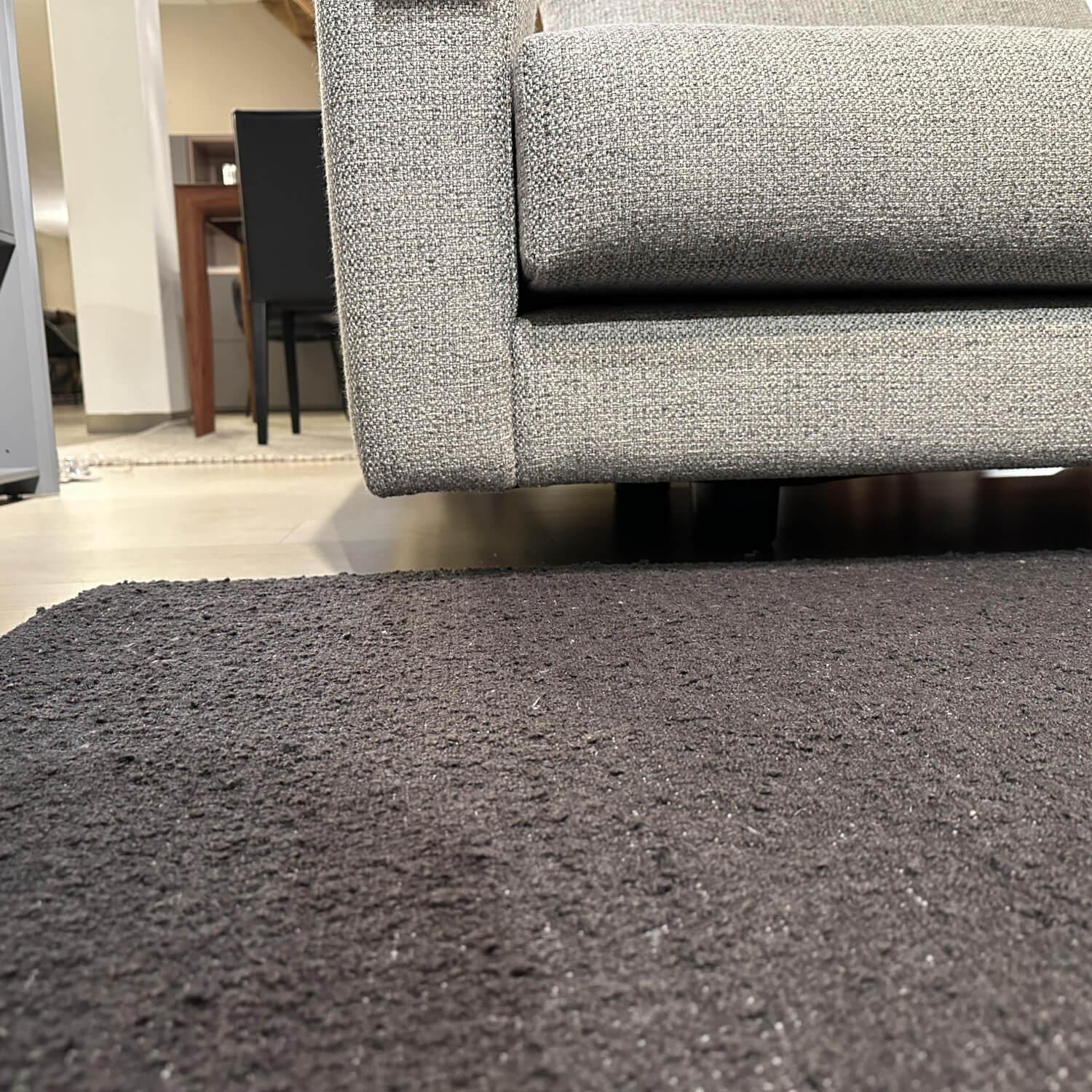 Violetta - Ecksofa Vesna Stoff M107 22 Lichtgrau Mit Verdeckten Gleitern Inklusive 4 Rückenkissen Mit Rollen - 9