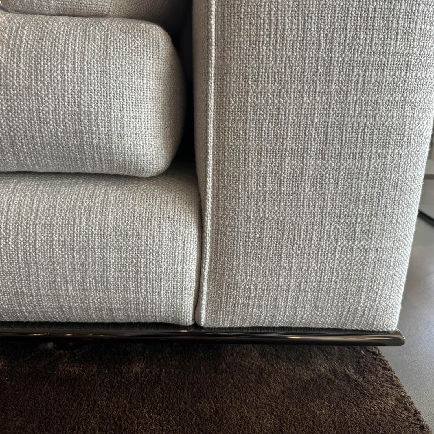 Minotti - Sofalandschaft Hamilton Stoff Nakano 01 Bianco mit Tischelement Kopfstütze und Kissenset - 11