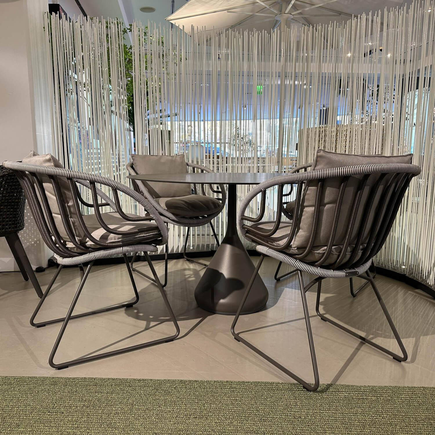 DEDON - Outdoor Sitzgruppe Satellite Und Kida Tischplatte HPL Black Schwarz Gestell Aluminium Black Pepper Schwarz Pulverbeschichtet - 3