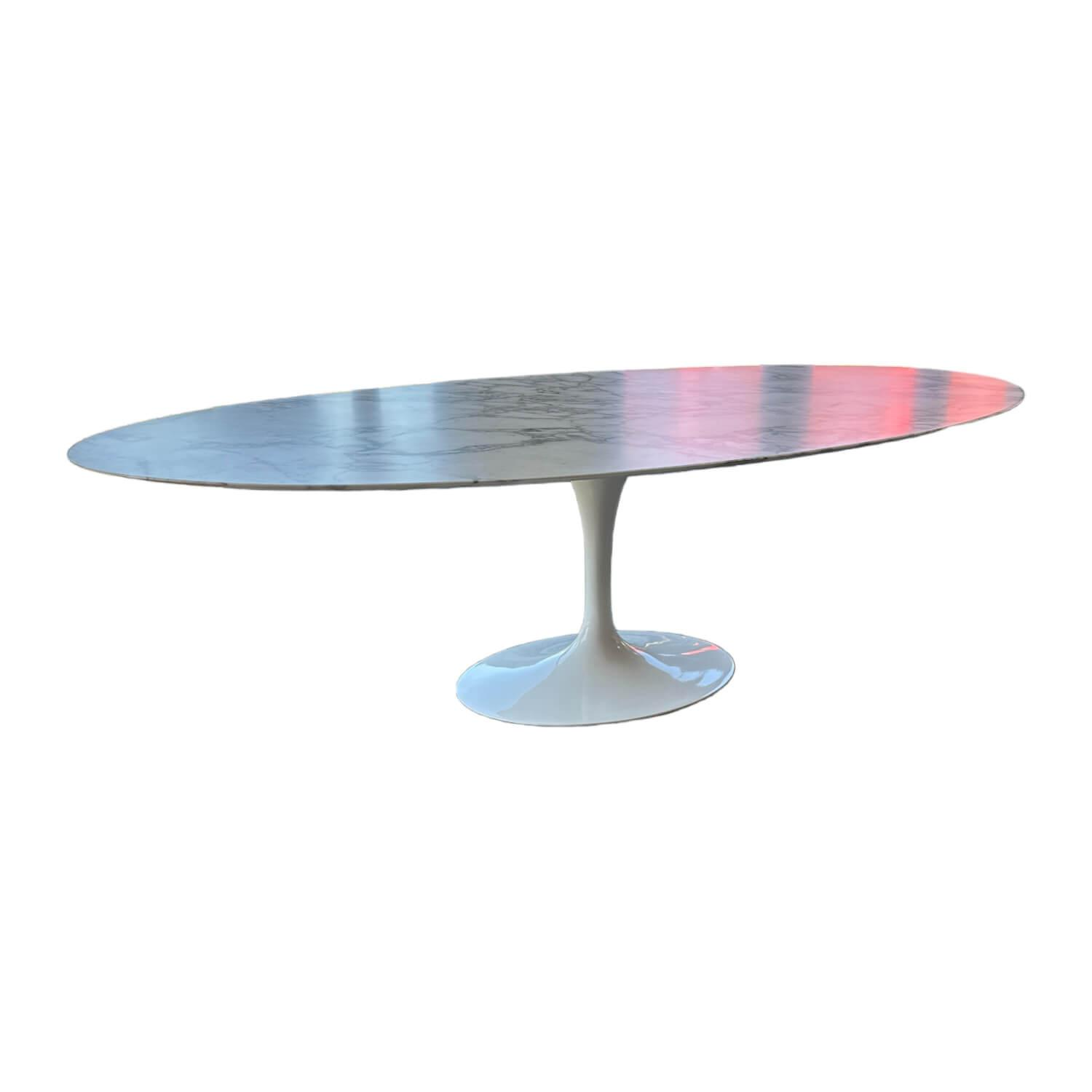 Knoll International - Saarinen Esstisch Tulip Taple Oval Marmor Arasbescato Satiniert Matt - 1