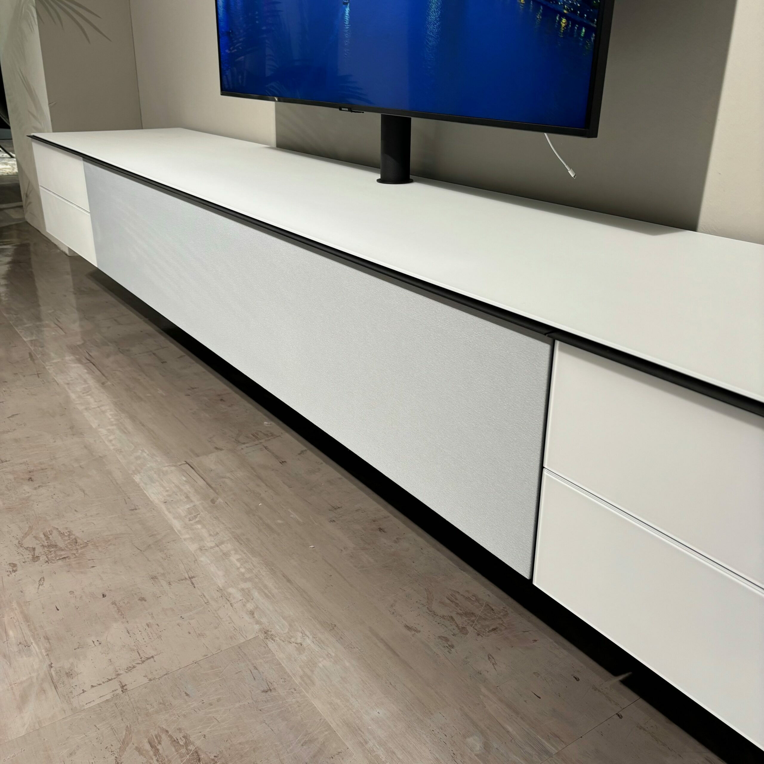 Spectral Smart Furniture - Lowboard Scala SC560 Glas SNG Snow Weiß Satiniert Griffe BG Black Schwarz Türen Mit Textilgewebe Inklusive Soundsystem - 5