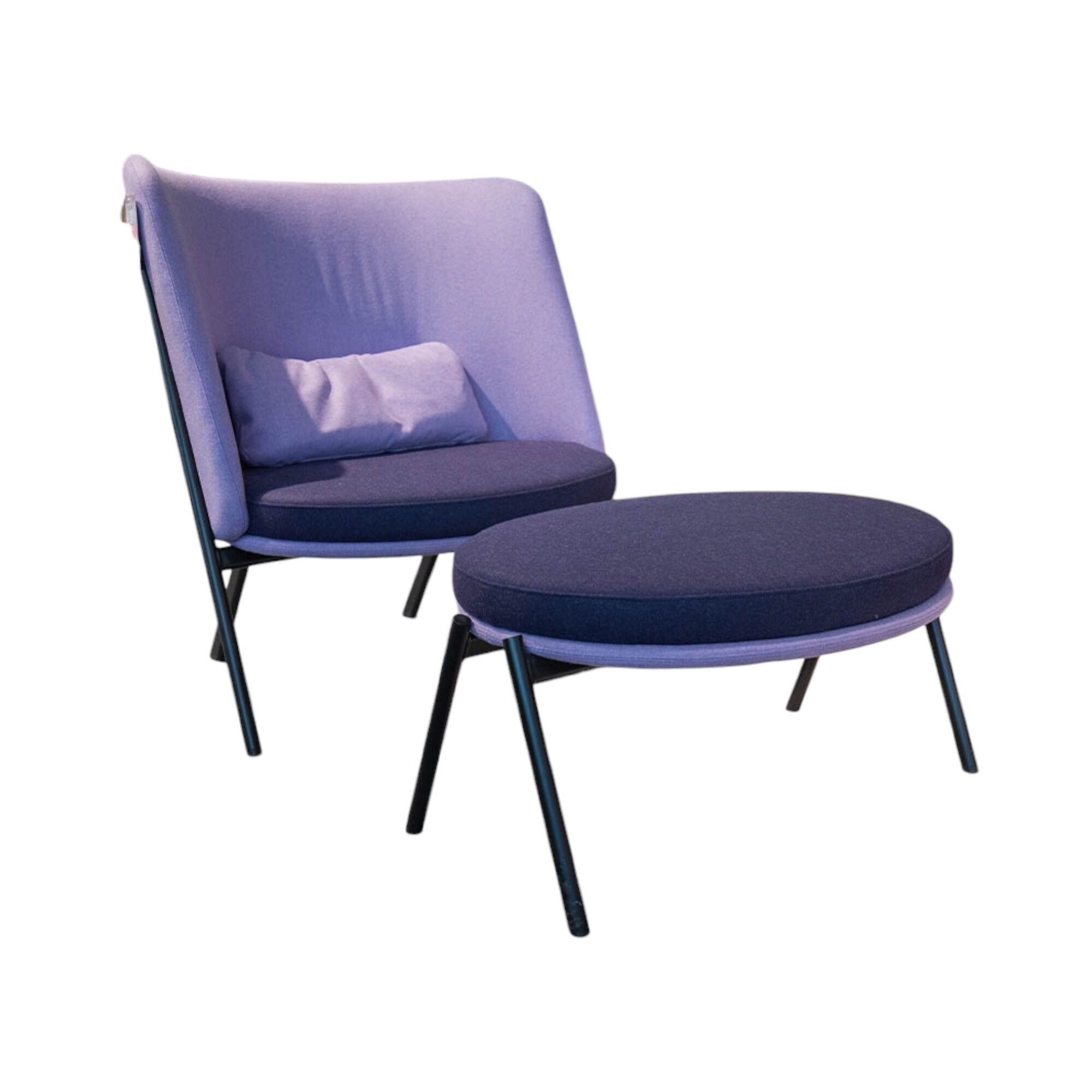 Tecta - Sessel D70 Stoff Dama Korpus 0039 Flider Sitz 0037 Lila Violett Gestell Schwarz Inklusive Hocker - 1