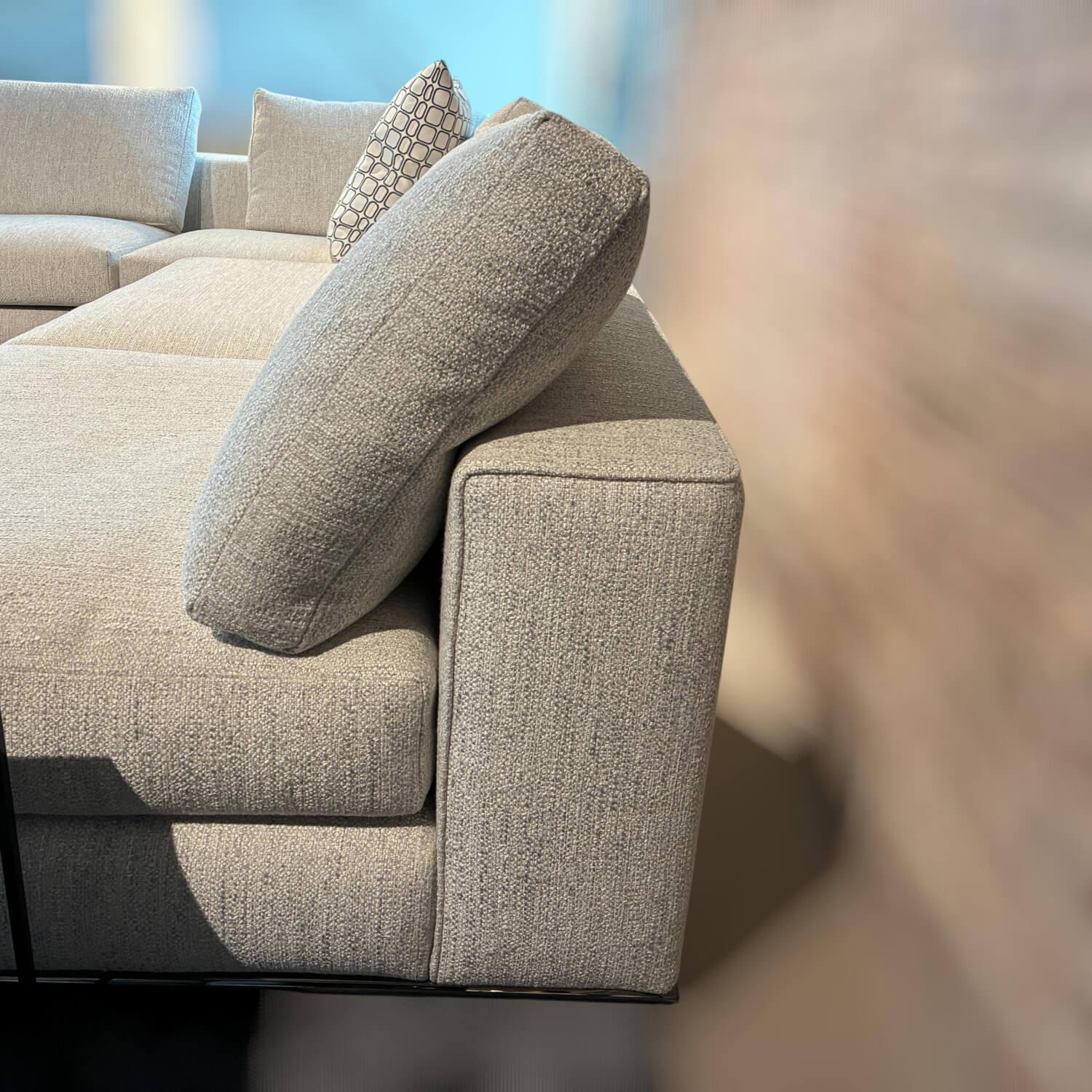 Minotti - Wohnlandschaft Hamilton Stoff 10 Ghiaccio Beige Metallsockel Untergestell Massivholz - 6