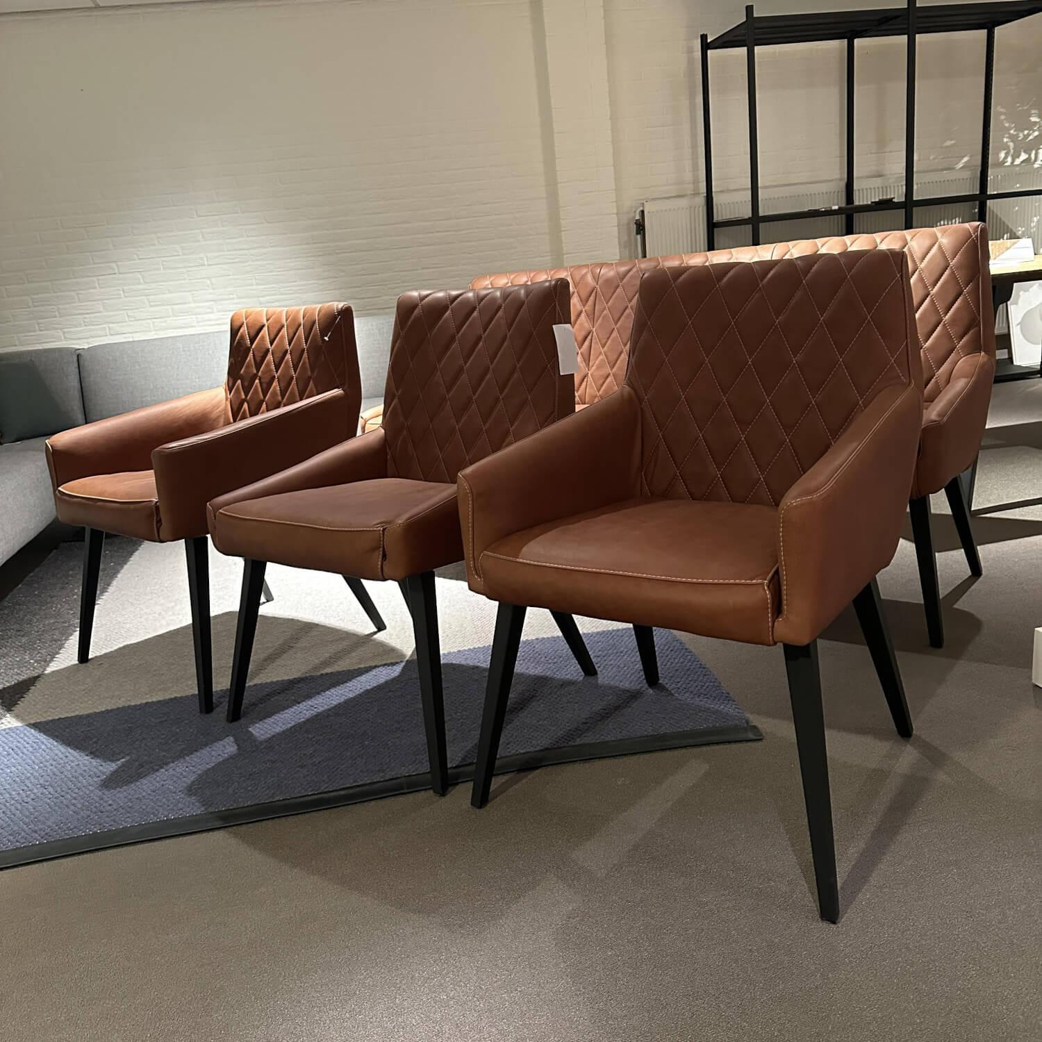 Nouvion - Sitzgruppe Jimmy Bezug Leder Rancho Cognac Braun Gestell Eiche Matt Schwarz - 3
