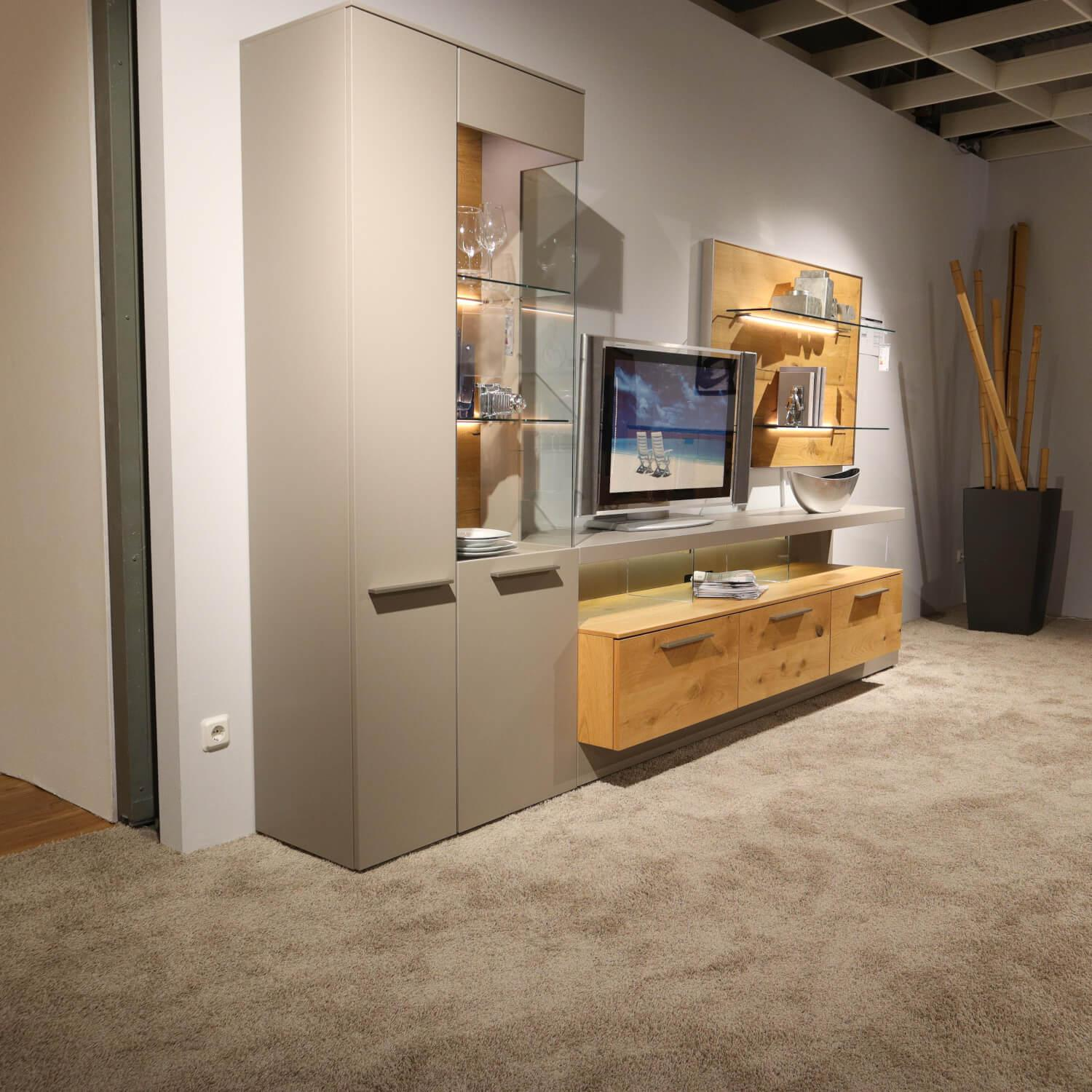 Gwinner - Wohnwand Braviso Lack Seidenmatt Fango Akzente Balkeneiche Honig Griff Edelstahlfarben - 10