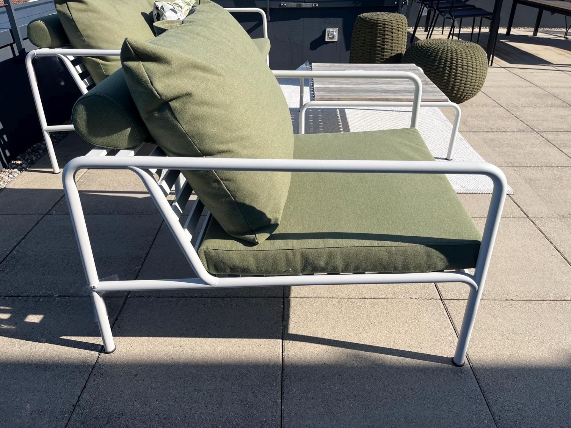 Houe - Lounge Chair Avon Stoff Sunbrella Heritage Leaf Grün Gestell Stahl Weiß Pulverbeschichtet - 4