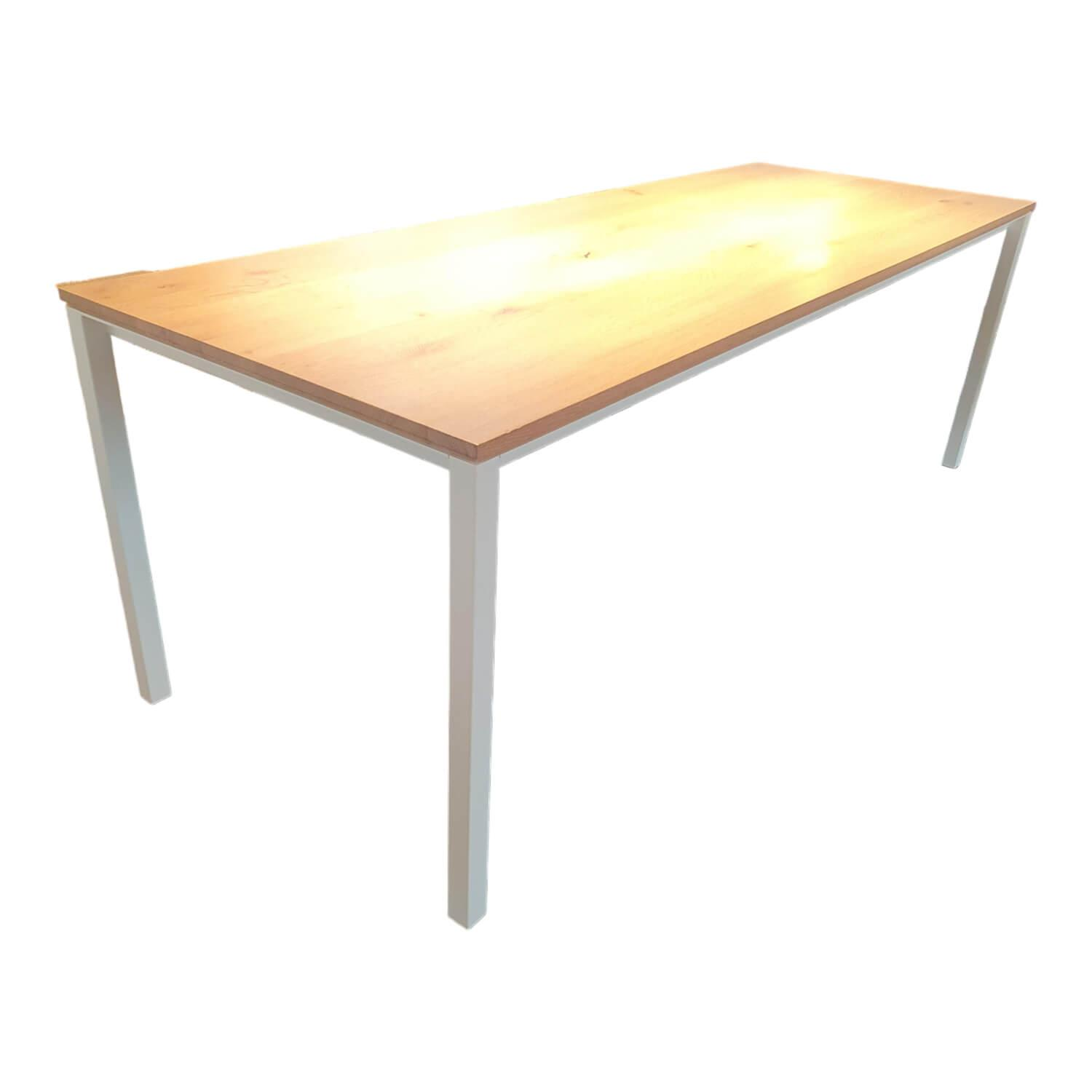 Janua - Tisch S600 Platte Eiche Weiß Pigmentiert Geölt Gestell Verkehrsweiß RAL 9016 Weiß Pulverbeschichtet - 1