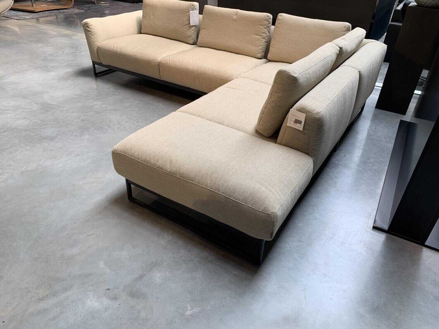E. Schillig - Ecksofa Amore Stoff Beige mit Kissen - 3