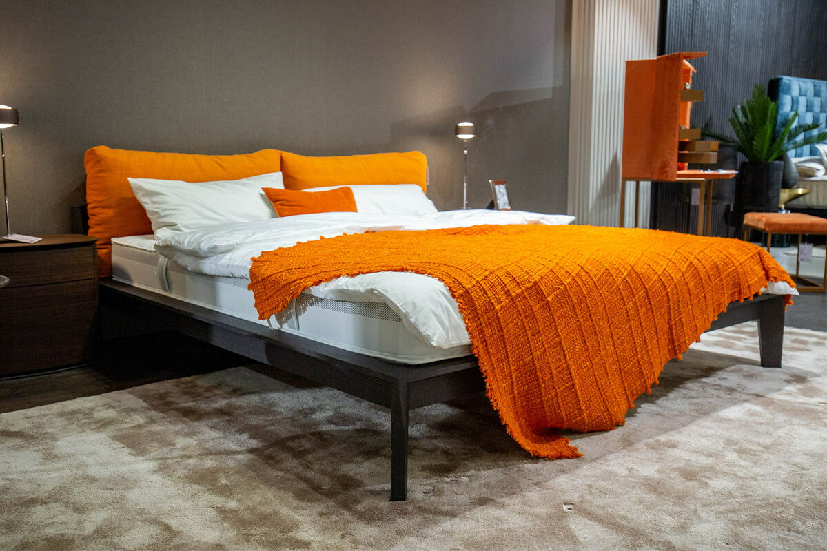 Molteni & C - Bett Wish Stoff Aris A4057 Orange GEstell Ecihe Grau ohne Matratzen ohne Lattenrost - 2