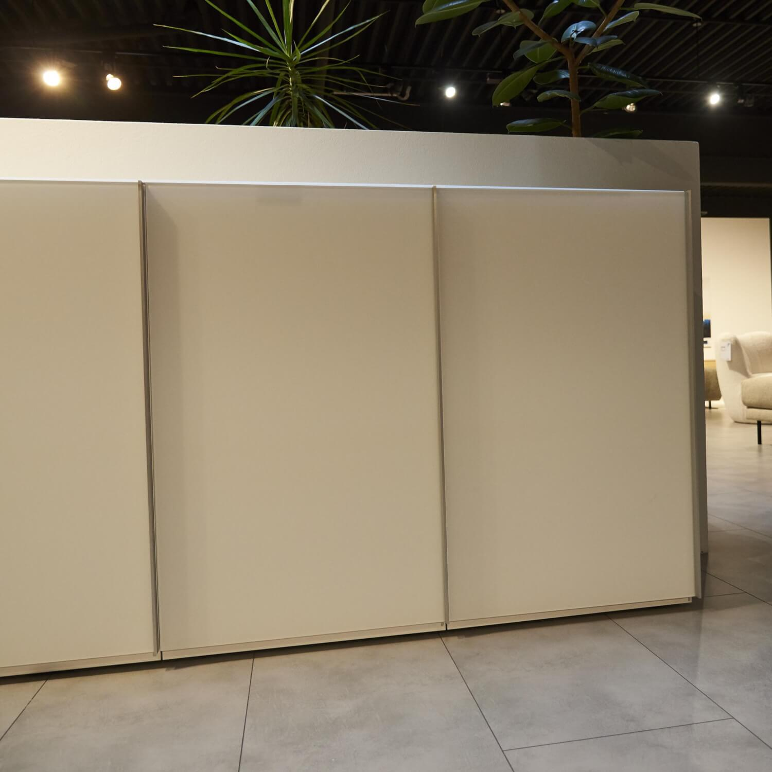 Kettnaker - Sideboard Alea Lack Weiß Front Und Abdeckplatte Glas Matt Weiß Griffe Alu Matt - 4