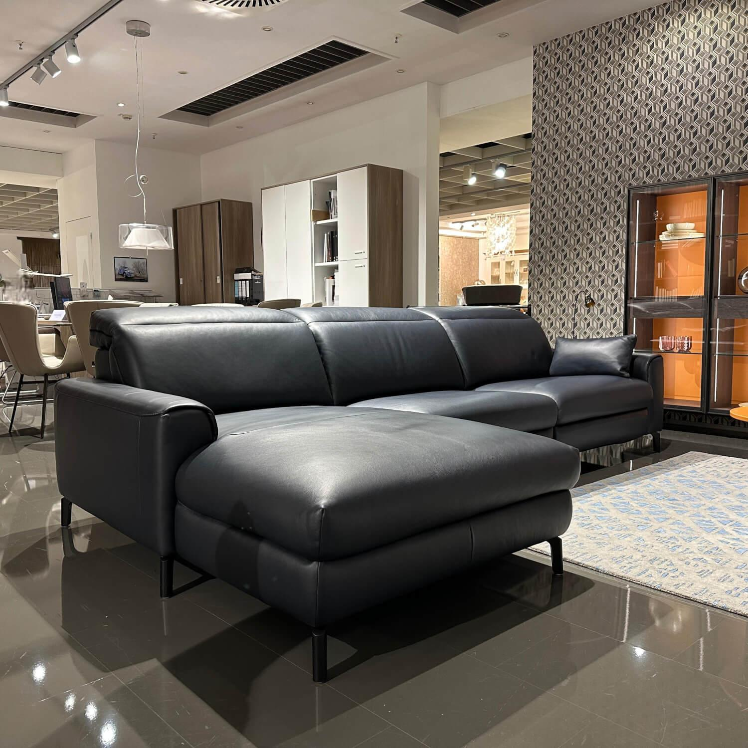 WK Wohnen - Ecksofa WK 660 Venosa LC 300 Leder Montana Night Schwarz Füße Black 01 Inklusive Kissen - 9