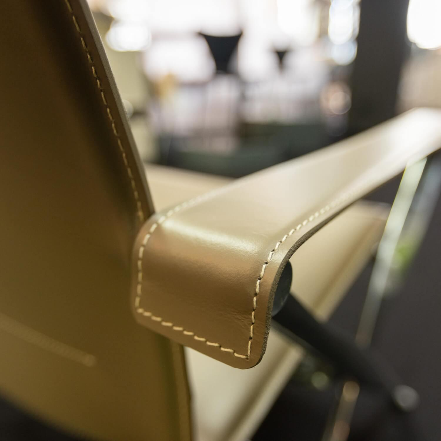 B&B Italia - Sessel Beverly 14  Kernleder Tortora 1121280 Rahmen Aluminium - 2