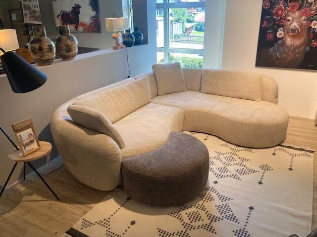 Natura - Sofa Karasu Stoff 2 Catch Me 02 04 Beige Füße Kunststoff Schwarz Inklusive Hocker - 2