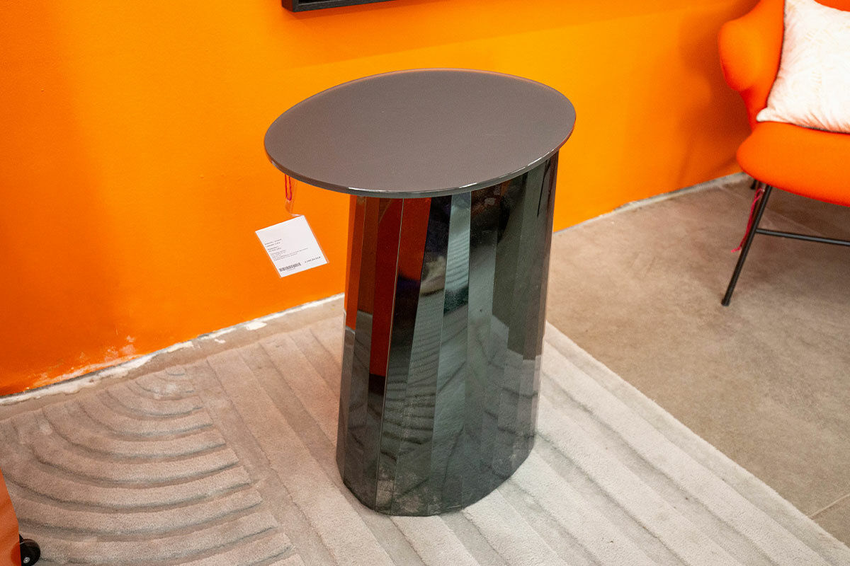 ClassiCon - Beistelltisch Pli Side Table Platte Glas Hinterlackiert Onyxschwarz Gestell Edelstahl Onyxschwarz - 2