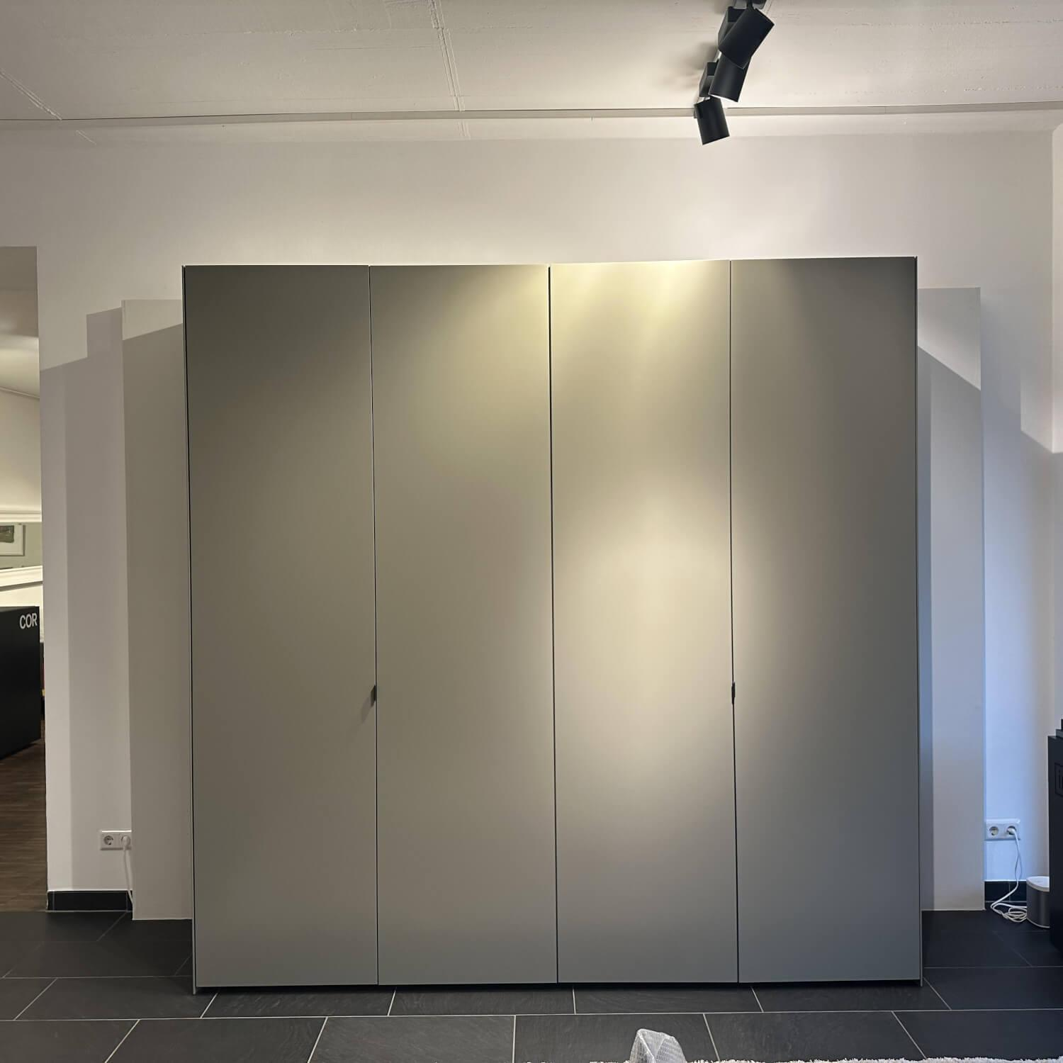 Interlübke - Drop-down closet Collect Plus lacquer M37 Manor Green Brown Leather handle Black Including interior lighting - 2