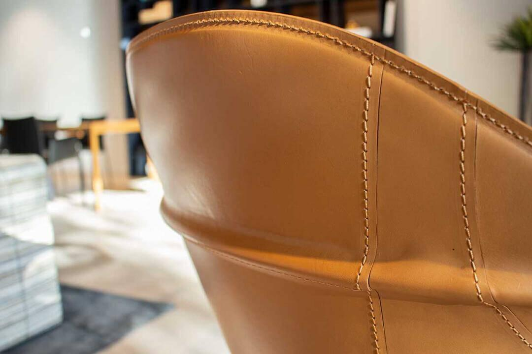 Kristalia - Stuhl Elephant Bezug Kernleder Natur Kreuzfuß Aluminium Glänzend Poliert - 5