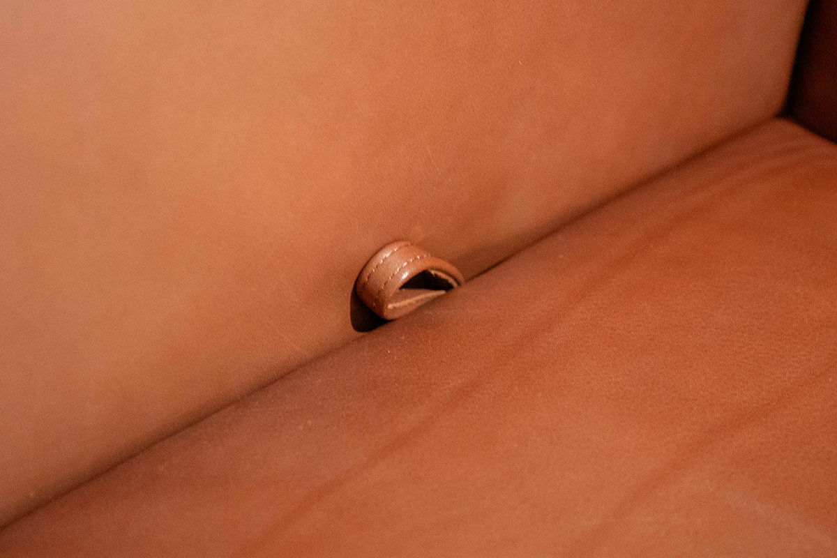Jori - Sofa Glove Pure Leder Lolita Cognac Braun Gestell Bronze Matt Pulverbeschichtet - 4