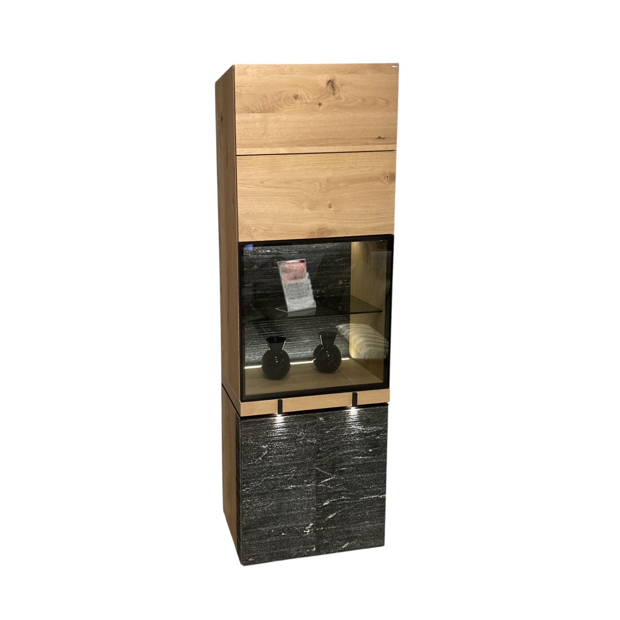 Voglauer - Vitrine V-Rock Alteiche Rustiko Steinakzent Mit Steinrückwand Inklusive Beleuchtung - 1