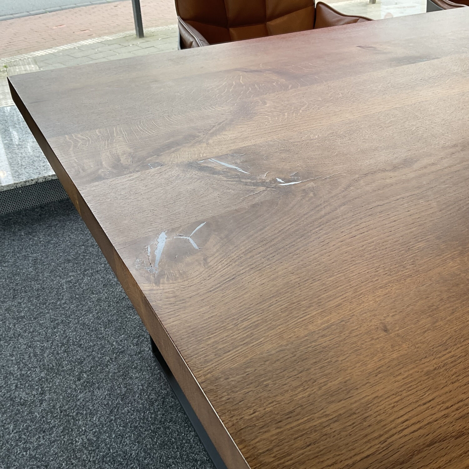 Janua - Esstisch S700 Eiche Geräuchert Natur Geölt Kufe Tiefschwarz Pulverbeschichtet - 2