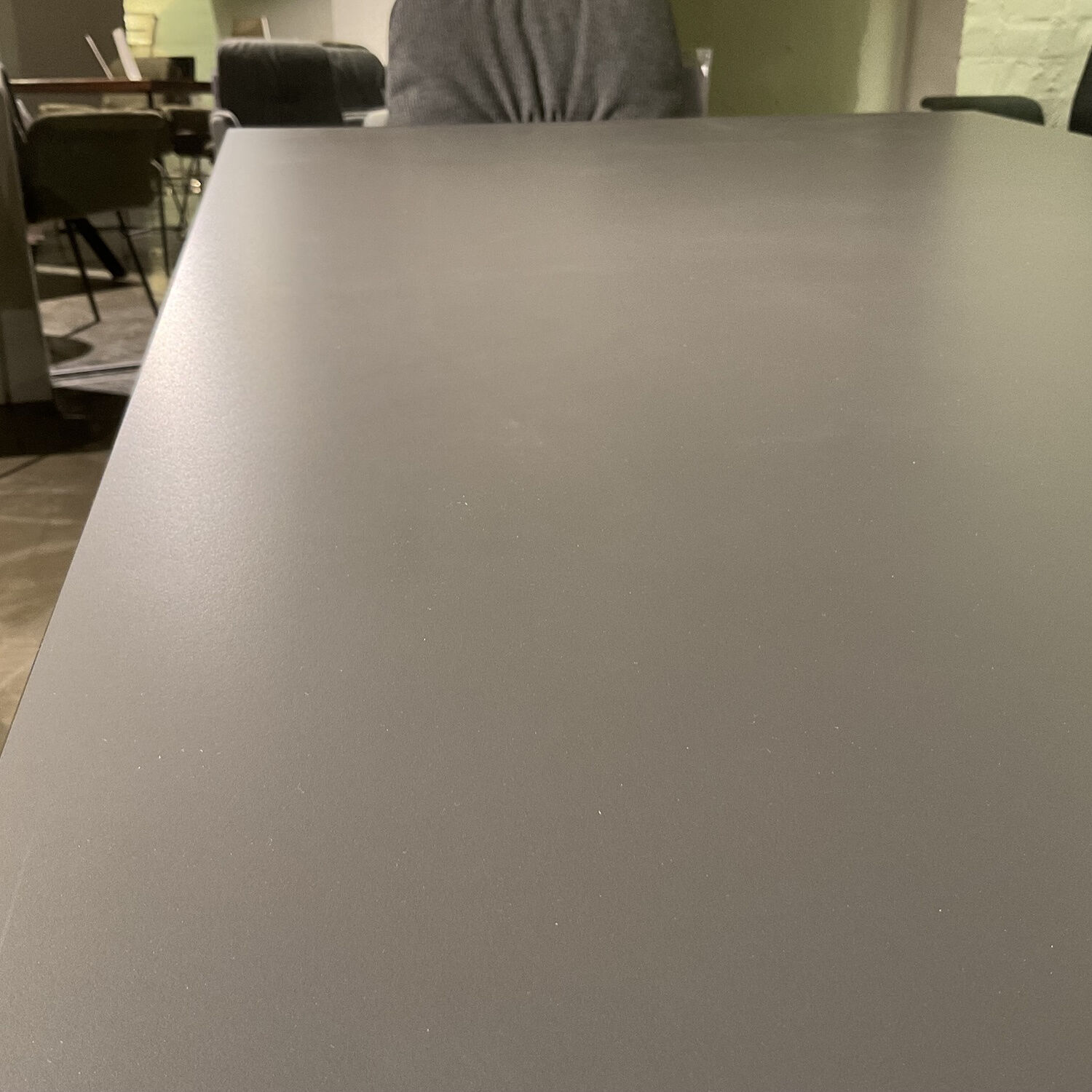 Kristalia - Esstisch Nori Platte Laminat Anthrazit Gestell Aluminium Anthrazit Lackiert Inklusive 2 Verlängerungsplatte - 2