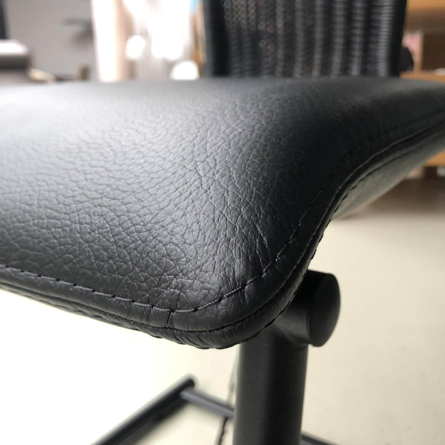 Bacher - 4er-Set D Collect Black Edition P1 Schwarz 2 Stühle 2 Armlehner - 6