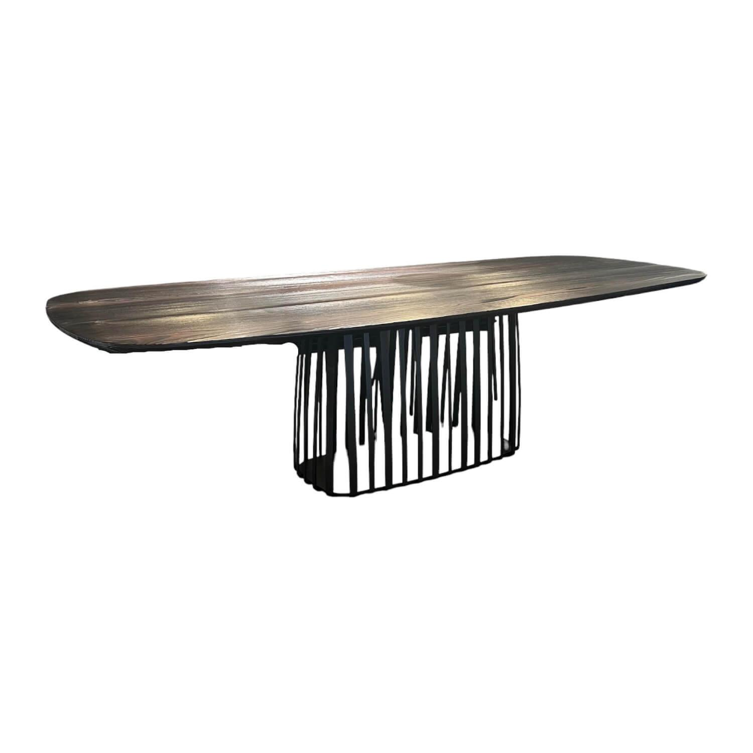 Janua - Esstisch BC07 Basket Platte Lärche Geköhlt Braun Gestell Metall RAL9005 Tiefschwarz Schwarz - 1