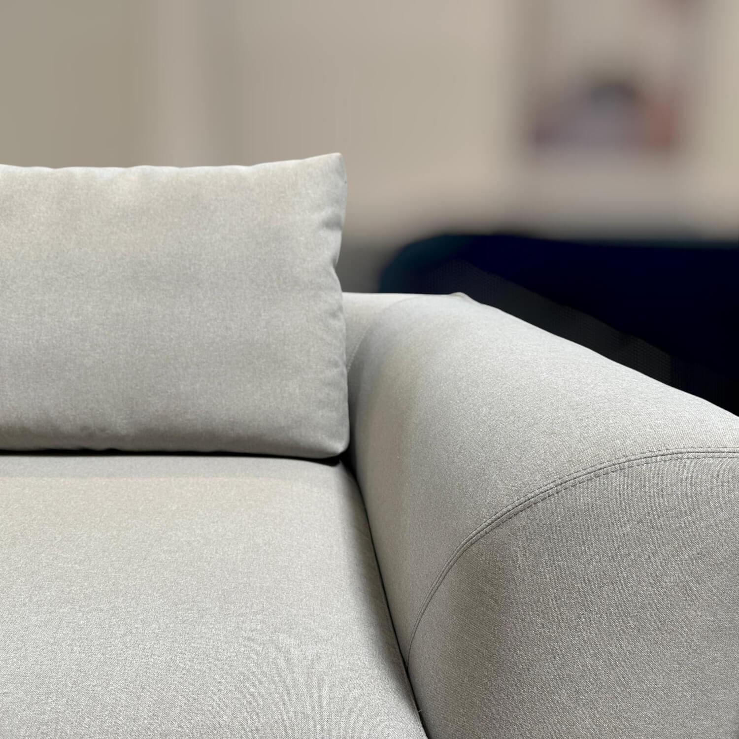 COR - Ecksofa Mell Lounge Stoff 7209 Beton Grau Füße Metall Verchromt Inklusive Rückenkissen Mit Rolle - 8