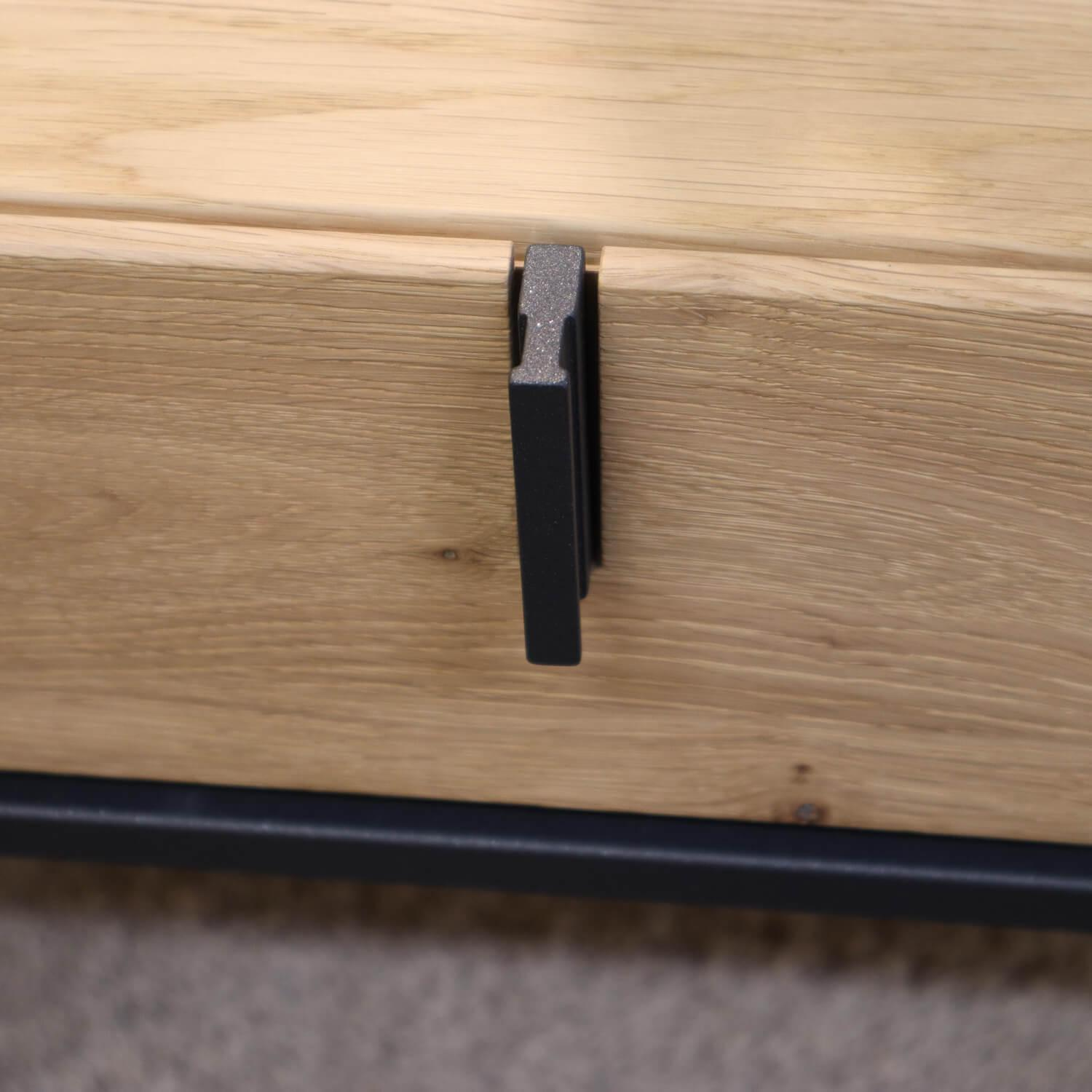 Contur - Schlafzimmer Acerra C Wildeiche Massiv Mit Bett Kommode 2 Nachttischen Und Kleiderschrank - 18