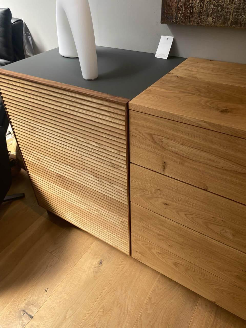 Scholtissek - Anrichte Tratum Knorrige Eiche Natur Geölt Und Glas Dunkelgrau Matt - 6