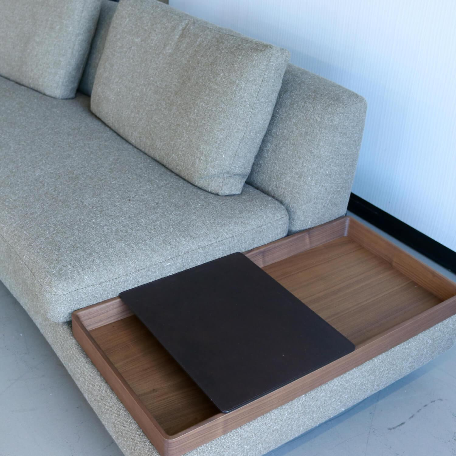 Walter Knoll - Sofa Tama Living Anreihelement 2-Sitzig Kufen mit Gepolsterter Armlehne und Ablage Puro 7759 Mineral - 4