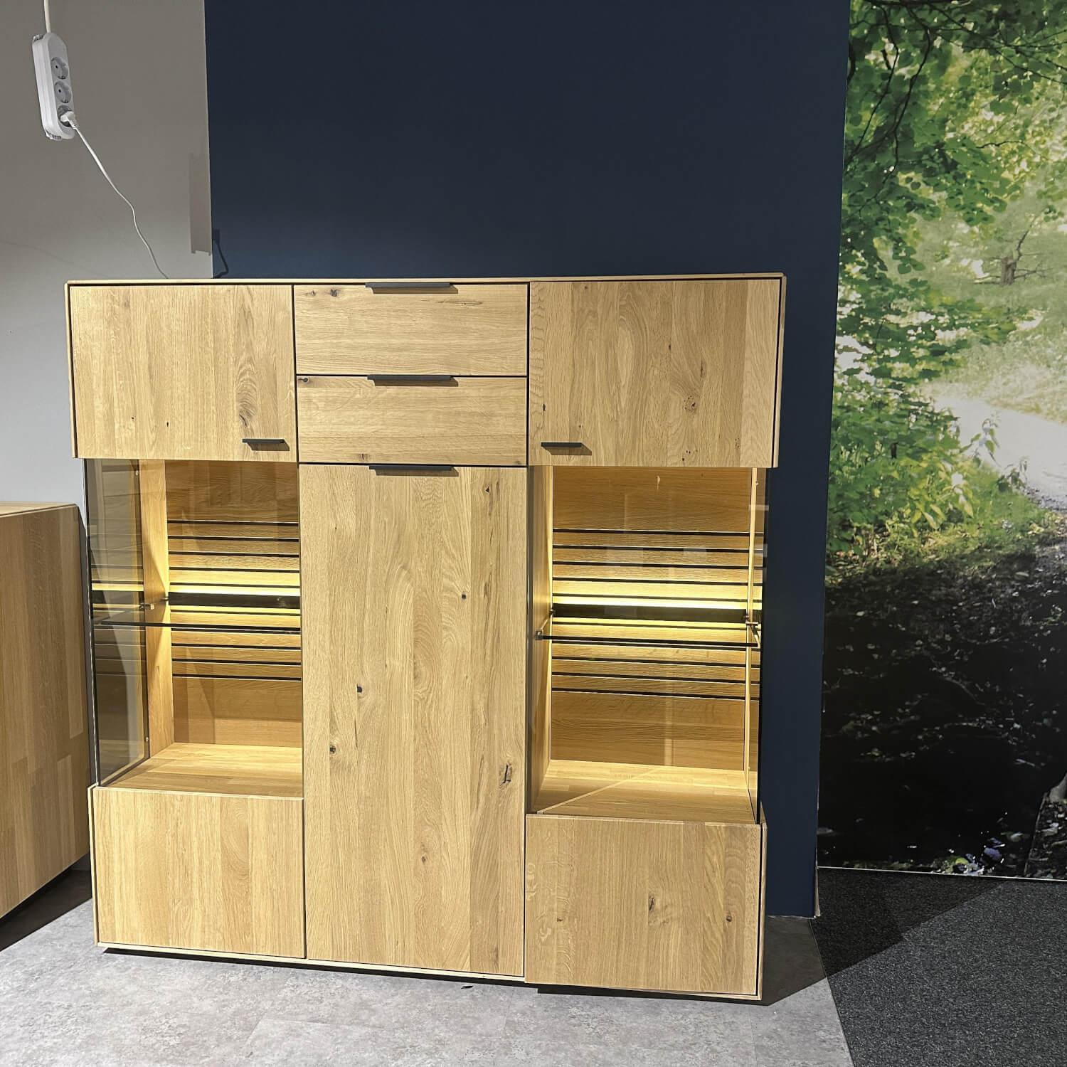 Wöstmann - Highboard Solana Wildeiche Massiv Soft Gebürstet Lamellen Akzent Inkl. Beleuchtung - 5