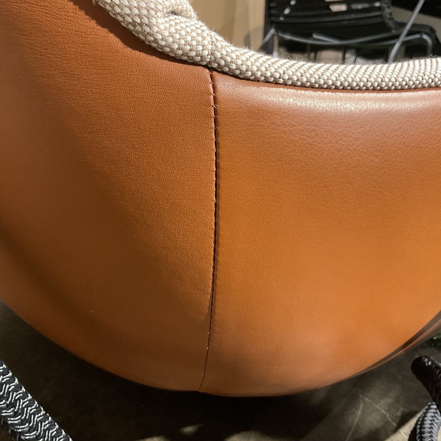 Freifrau - Hängesessel Leya Wingback Swingseat Innen Stoff Novum Cocos Beige Außen Leder Opium Cognac Braun - 8