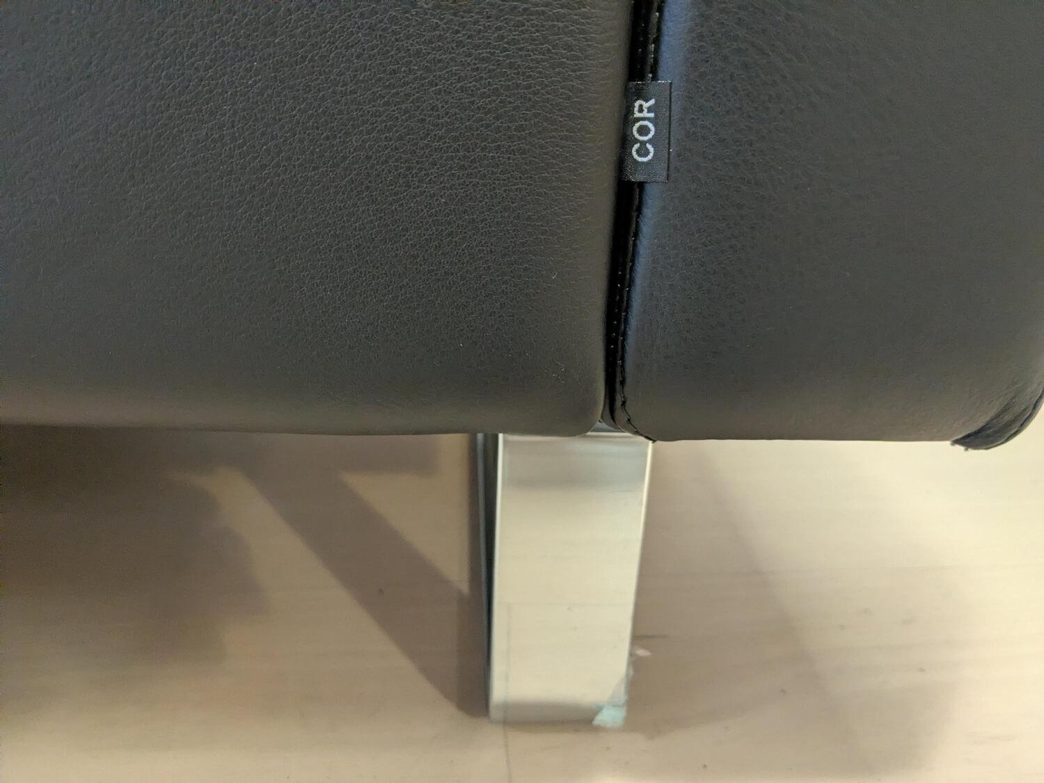 COR - Sofa Conseta 2-Sitzer Leder 286 Schwarz Kufen Verchromt mit 2 Armlehnkissen - 9