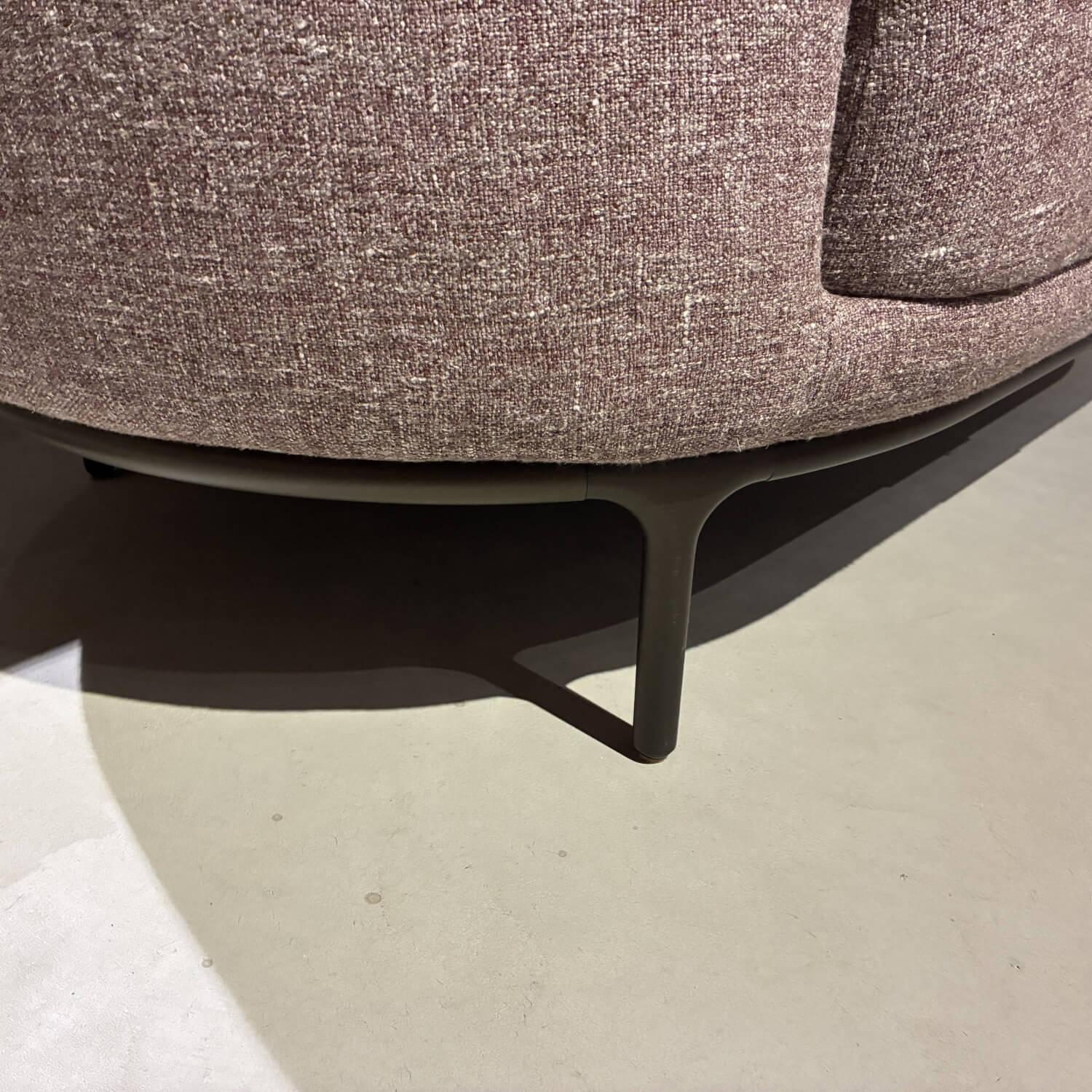 Wittmann - Sofa Vuelta 140 Stoff Gent Aubergine Rosa Füße Metall Bronze Pulverbeschichtet - 6
