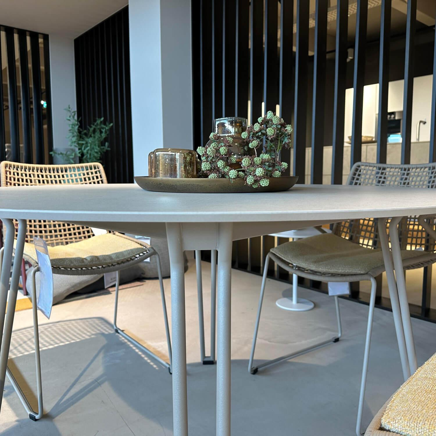 Weishäupl - Essgruppe Slope Outdoor Tischplatte Keramik Ananda Gestell Edelstahl Perlbeige Pulverbeschichtet - 9