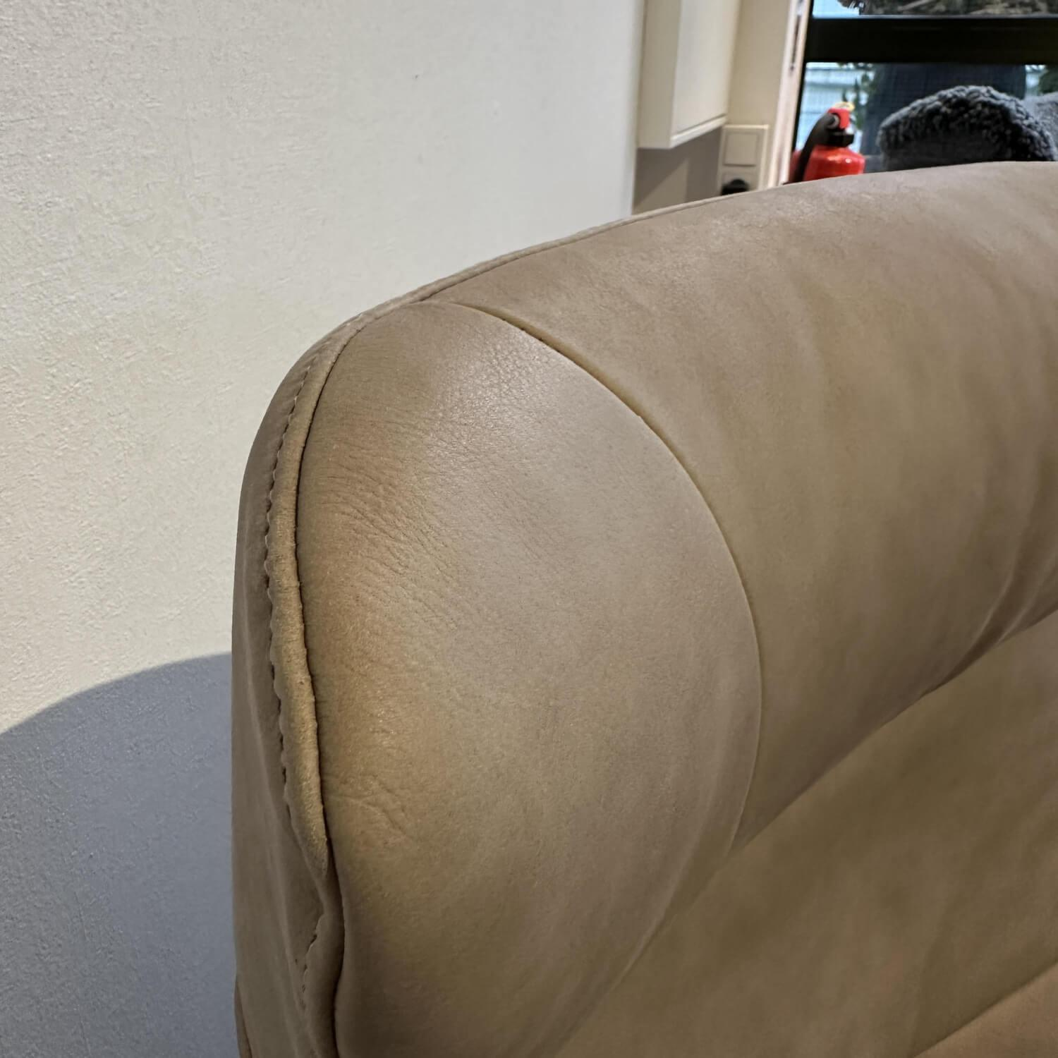 Conform - Sessel Afterwork Leder D Grizzly Taupe Grau Beige Schale Holz Schwarz Fuß Metall Schwarz Lackiert Inklusive Hocker - 4