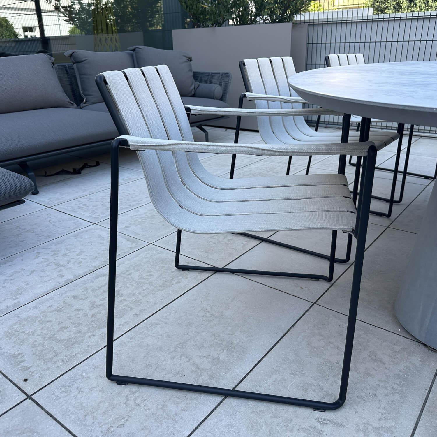 Royal Botania - Sitzgruppe Tisch Conix Ellipse Platte Beton Cement Grau Stuhl Strappy 55 Polster Natural Linen Beige Gestell Anthrazit - 3