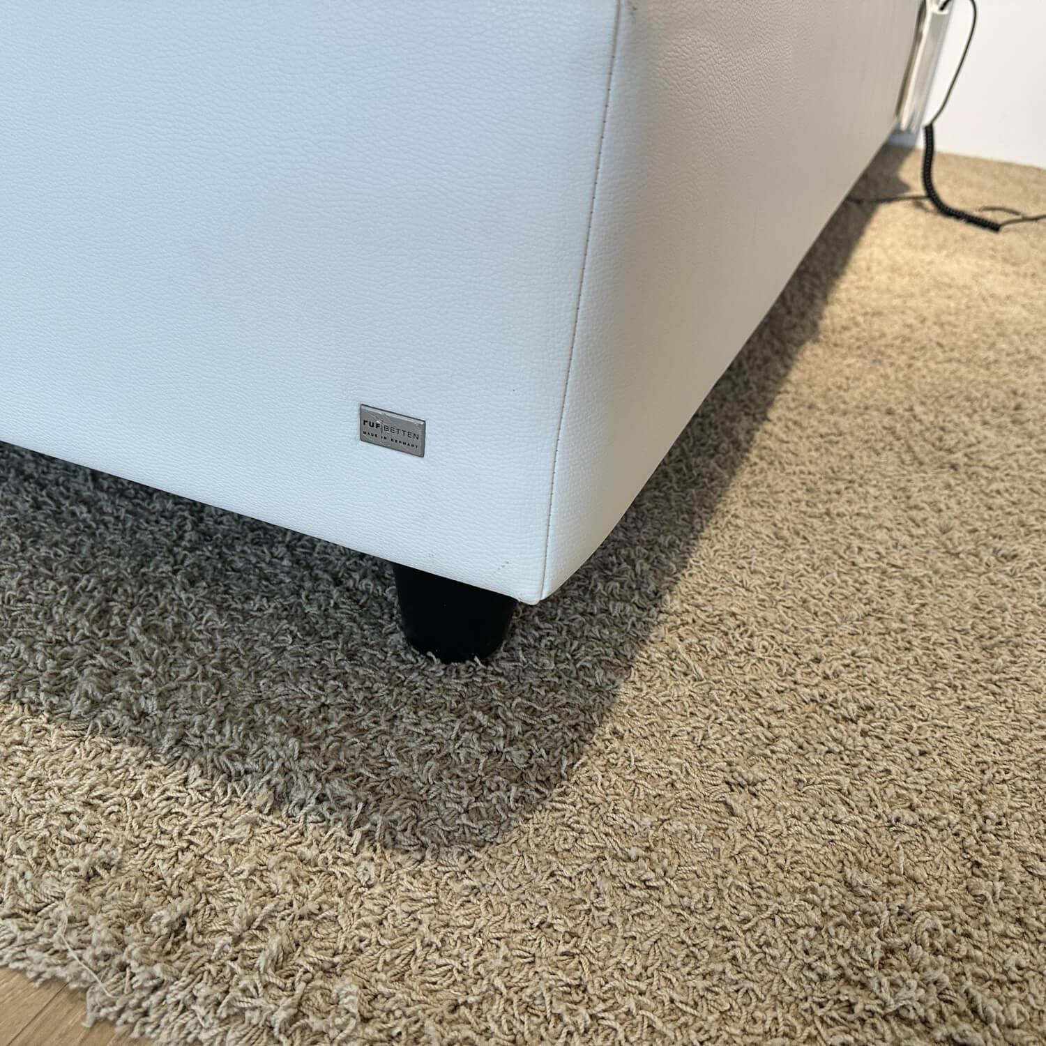 RUF Betten - Boxspringbett Mercata Kunstleder Weiß Creme Fuß S Schwarz Lackiert Mit Elektrischer Verstellung - 8
