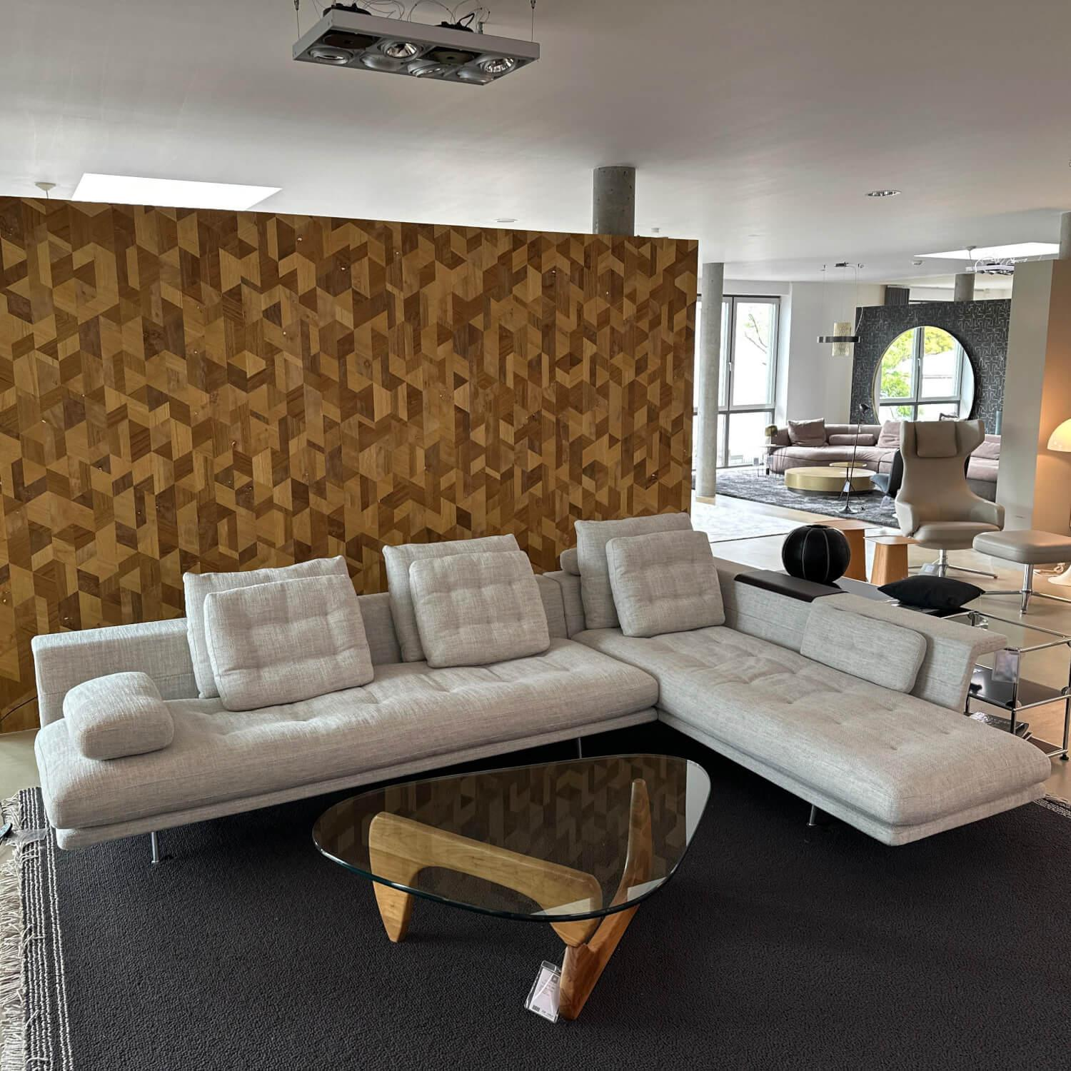 Vitra - Ecksofa Grand 3 Stoff 240 Corsaro Stone Melange Beige Füße Aluminium Poliert Inklusive Längliches Tablett Tray - 4