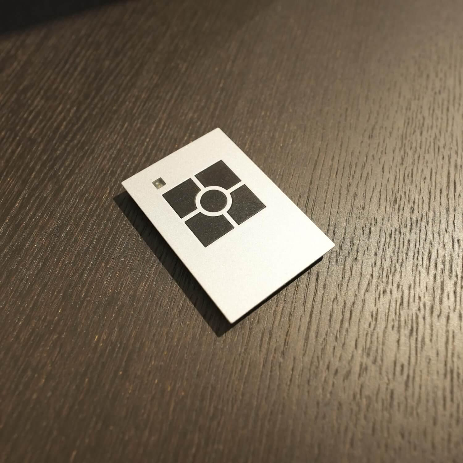 Gwinner - Wohnwand Bera Eiche Satin Terra Schwarz Gold Inklusive Couchtisch - 4