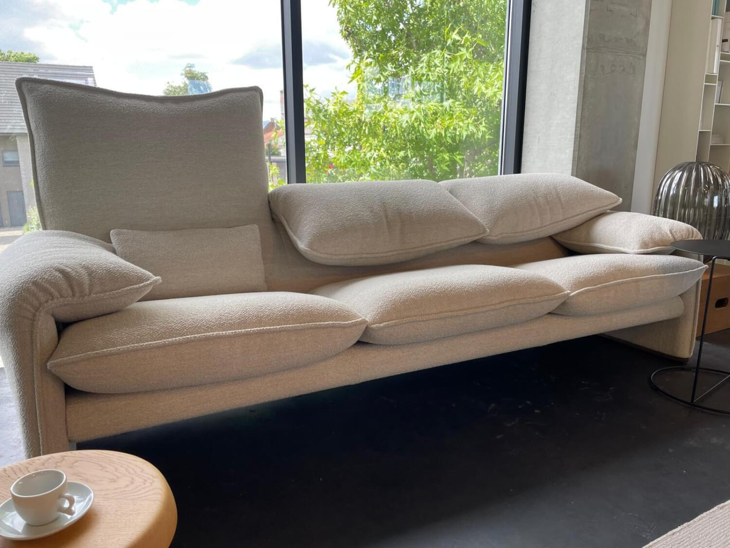 Cassina - Sofa Maralunga 40 Bezug Look Corda 13L011 Grau Weiß Creme Füße Amerikanischer Nussbaum Inklusive 1 Lendenkissen  Ohne Beistelltisch - 2