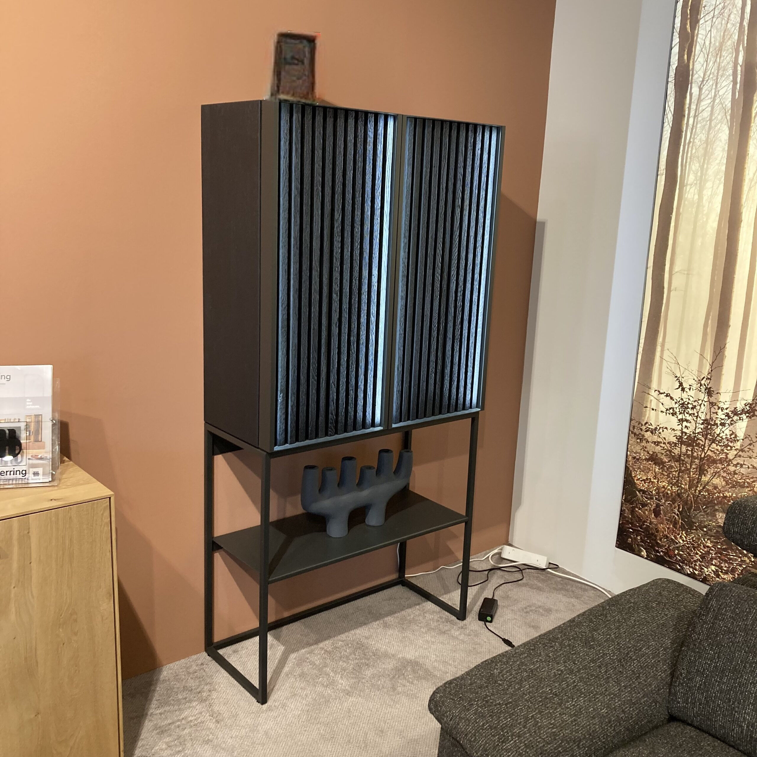 Musterring - Barschrank Targo 9081 Korpus Und Front Holz Anthrazit Gestell Metall Schwarz Inklusive LED Beleuchtung - 4