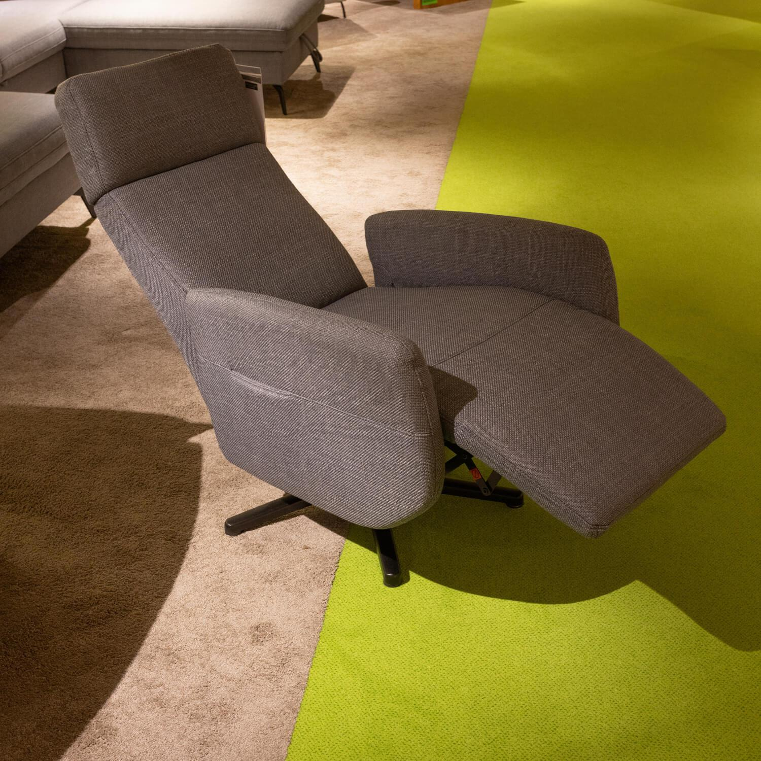 Sit & More - Polstergruppe Morris Stoff Garett Stone 20 Basic Grau Metallfuß Schwarz Matt Inklusive Kissen - 5